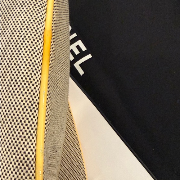 Chanel Black and Yellow Clutch with Camilla Accent - Picture 7 of 16